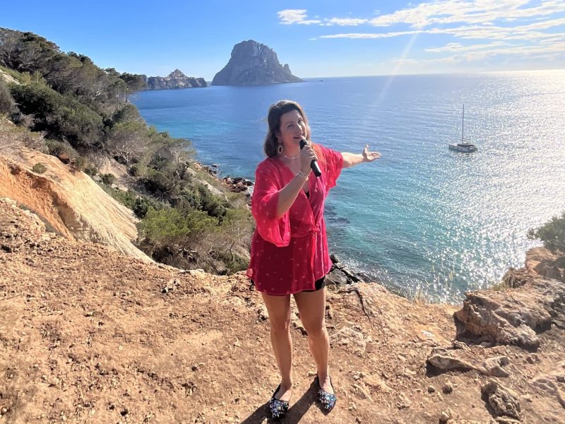 AmyMonroe_Singer_Ibiza_Roca_House_www.amymonroeproductions.com